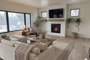 506 Interlake Dr, Monona, WI 53716 - Photo 2