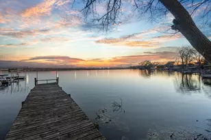 506 Interlake Dr, Monona, WI 53716 - Photo 2