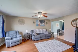 90 E Countryside Dr, Janesville, WI 53536 - Photo 6