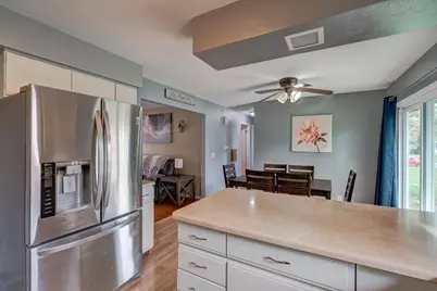 90 E Countryside Drive, Janesville, WI 53536 - Photo 16