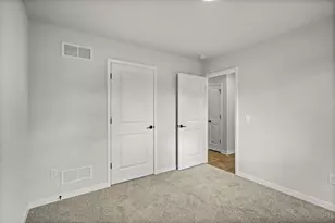 400 Orchid Ave, Stoughton, WI 53589 - Photo 30