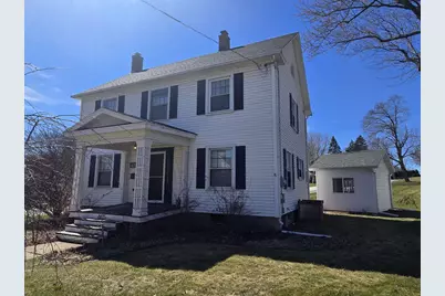 605 W Madison Street, Lake Mills, WI 53551 - Photo 4