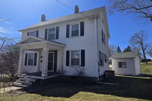 605 W Madison St, Lake Mills, WI 53551 - Photo 4