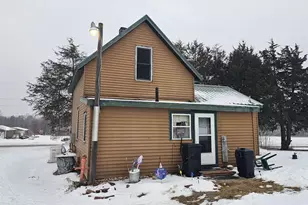 W6173 Meredith Rd, New Lisbon, WI 53950 - Photo 2