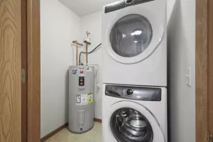 1634 Kings Mill Way, Madison, WI 53718 - Photo 28