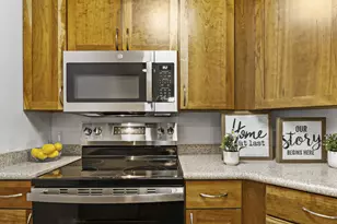 311 N Hancock St, Madison, WI 53703 - Photo 10