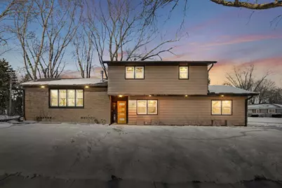 132 W Macarthur Street, Sun Prairie, WI 53590 - Photo 1