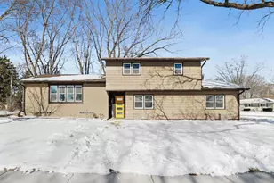 132 W MacArthur St, Sun Prairie, WI 53590 - Photo 2