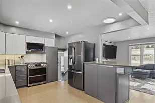 132 W MacArthur St, Sun Prairie, WI 53590 - Photo 10