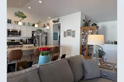 863 E Bridget Drive, Beloit, WI 53511 - Photo 10