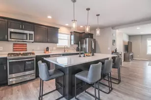 2048 Tori Frost Dr, Madison, WI 53718 - Photo 14