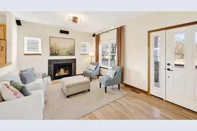 2846 Big Bluestem Parkway, Fitchburg, WI 53711 - Photo 6