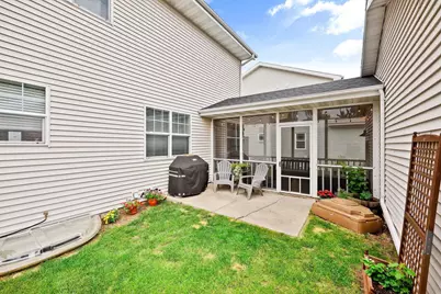 2846 Big Bluestem Parkway, Fitchburg, WI 53711 - Photo 48