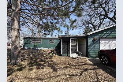 122 Falling Creek Circle, Janesville, WI 53548 - Photo 2