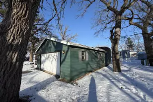 122 Falling Creek Cir, Janesville, WI 53548 - Photo 6