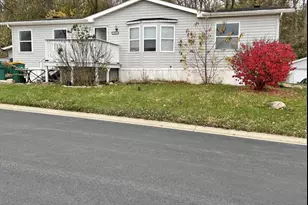 512 Opal Cir, Lannon, WI 53046 - Photo 1