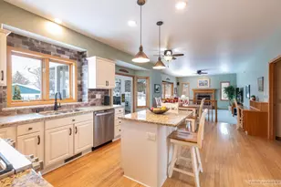 2742 Jasmine Dr, Fitchburg, WI 53711 - Photo 14