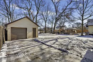 1015 Bluff St, Beloit, WI 53511 - Photo 38