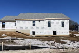 120 Lupine Ave, Poynette, WI 53955 - Photo 2