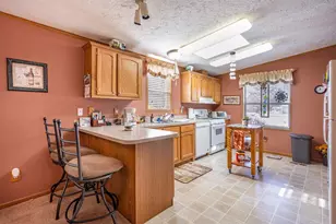 399 Oakbrook Dr, Wisconsin Dells, WI 53965 - Photo 6