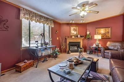 399 Oakbrook Drive, Wisconsin Dells, WI 53965 - Photo 4