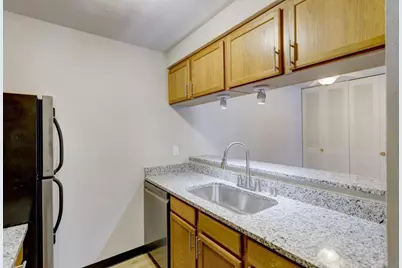 2416 Independence Lane #206, Madison, WI 53704 - Photo 14