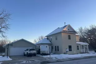 403 S Main St, Fall River, WI 53932 - Photo 4