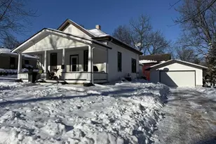 225 Washington St, Mineral Point, WI 53565 - Photo 2