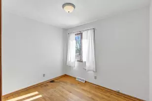 137 Belmont Rd, Madison, WI 53714 - Photo 16