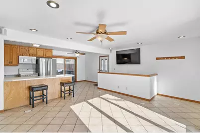 137 Belmont Road, Madison, WI 53714 - Photo 2