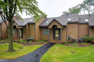 2 Creekwood Ln, Galena, IL 61036 - Photo 2