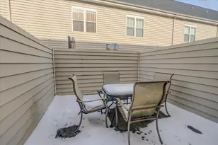 41 S Gardens Way, Fitchburg, WI 53711 - Photo 10