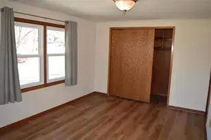 1002 Ellen Ave, Madison, WI 53716 - Photo 8