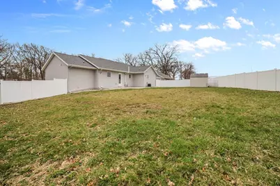 4252 Fox Hills Court, Janesville, WI 53546 - Photo 10