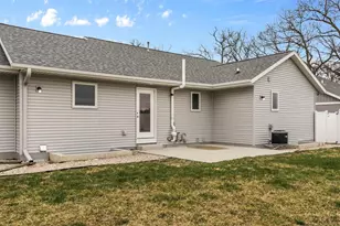 4252 Fox Hills Ct, Janesville, WI 53546 - Photo 18