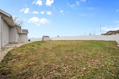 4252 Fox Hills Court, Janesville, WI 53546 - Photo 12