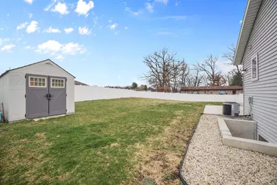 4252 Fox Hills Court, Janesville, WI 53546 - Photo 14