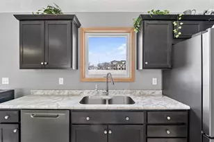 4252 Fox Hills Ct, Janesville, WI 53546 - Photo 32