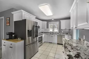 29 Weir Cir, Madison, WI 53719 - Photo 10