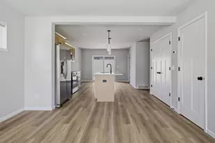 620 Tabby Turn Dr, Middleton, WI 53562 - Photo 4