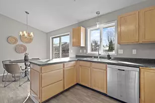 6121 Roseberg Rd, Madison, WI 53719 - Photo 12