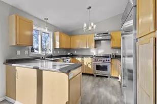 6121 Roseberg Rd, Madison, WI 53719 - Photo 8