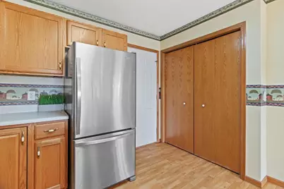 3024 Edmonton Drive, Sun Prairie, WI 53590 - Photo 6