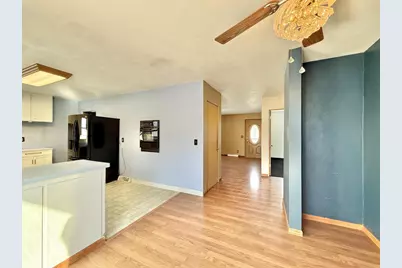 1027 Thomas Street, Janesville, WI 53545 - Photo 8