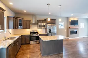 9913 Autumn Breeze Rd, Madison, WI 53562 - Photo 12