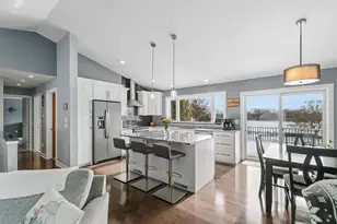 640 Mooreland Circle, Portage, WI 53901 - Photo 6