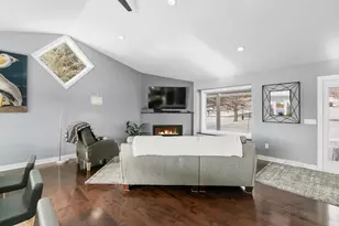 640 Mooreland Circle, Portage, WI 53901 - Photo 6