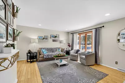 4706 Starker Avenue, Madison, WI 53716 - Photo 4