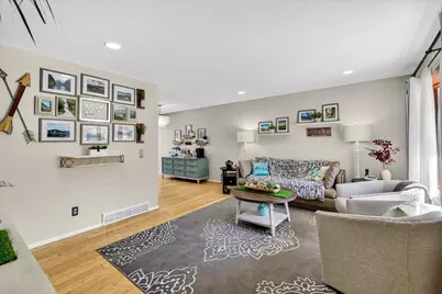 4706 Starker Avenue, Madison, WI 53716 - Photo 2