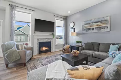 240 Cherry Street, Edgerton, WI 53534 - Photo 4